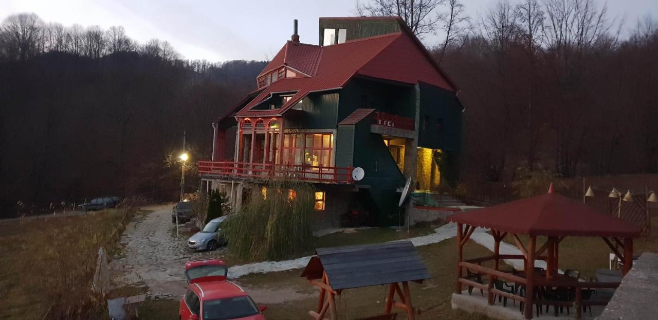 Barlogul Ursilor Lepsa Otel Dış mekan fotoğraf