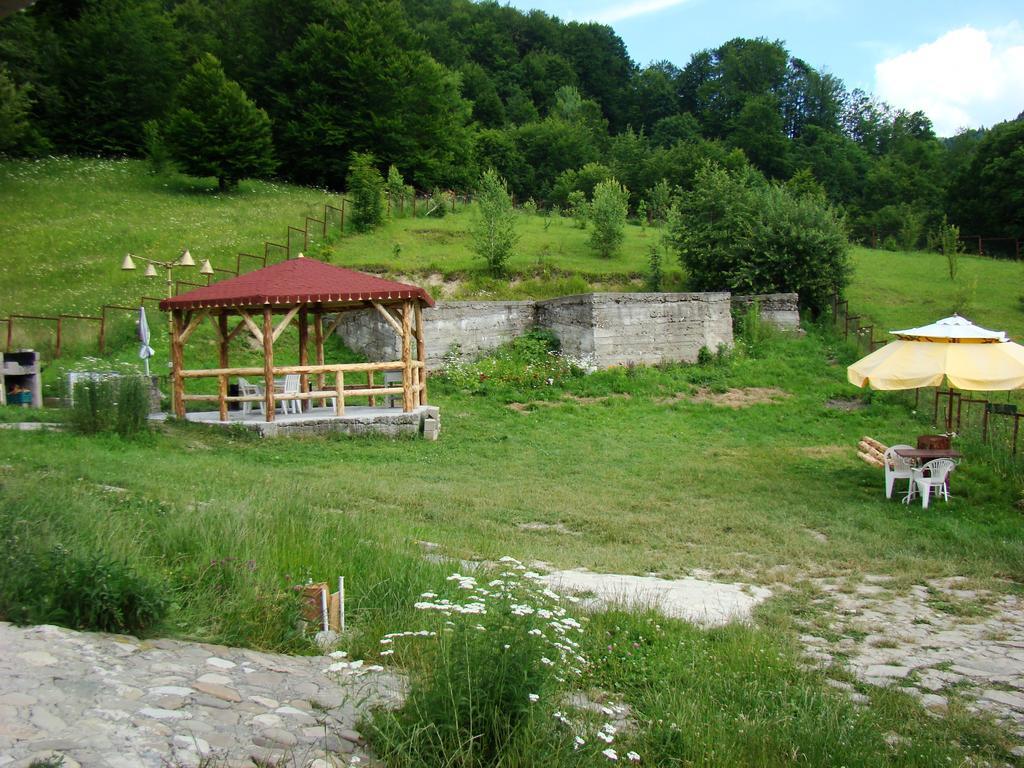 Barlogul Ursilor Lepsa Otel Dış mekan fotoğraf